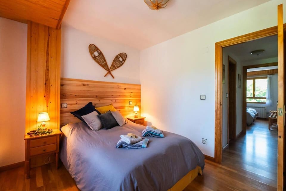 Bed, Photo of the whole room, Bedroom, towels, wardrobe