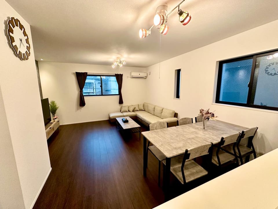 Living room, Dining area
