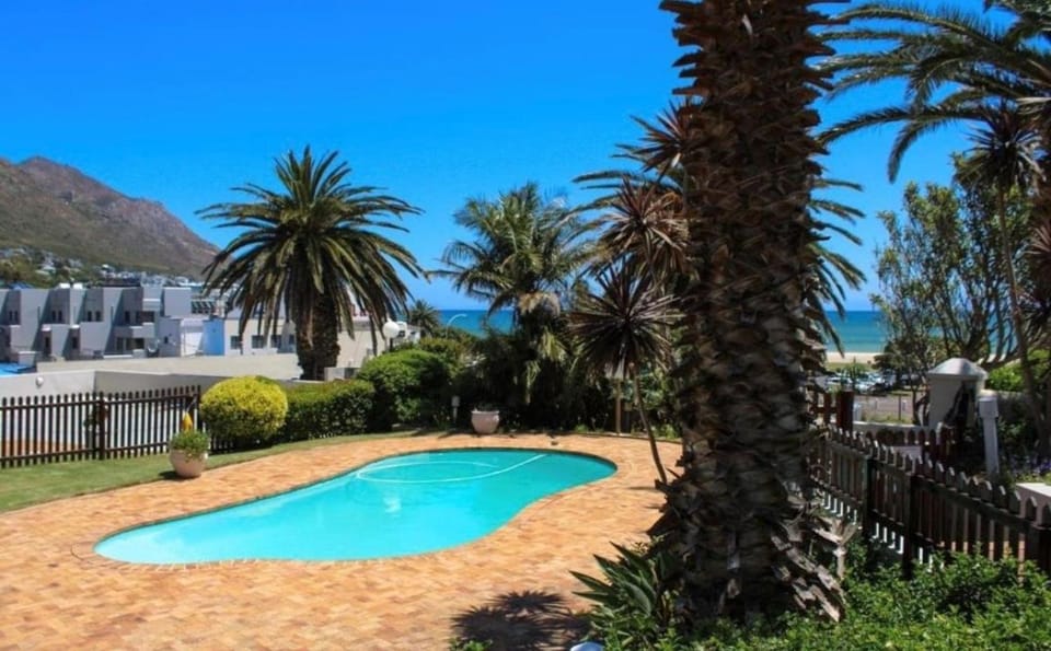 Beachside Bliss Gordons Bay Apartment in Cape Town