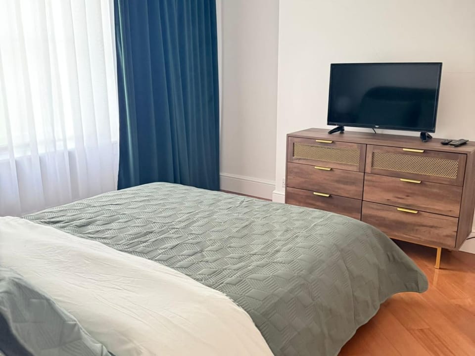 Bed, TV and multimedia