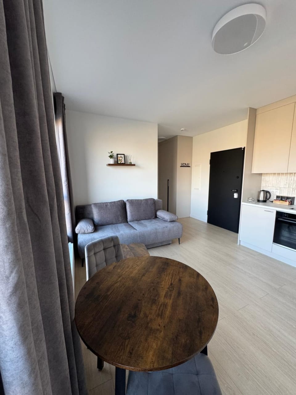 Communal lounge/ TV room, Living room, Seating area