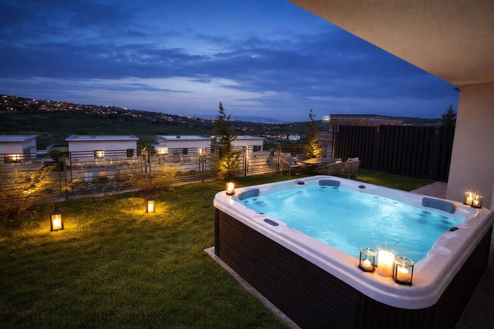 Luxury Garden Apartment with Private Jacuzzi Cluj Festivals Apartment in Romania