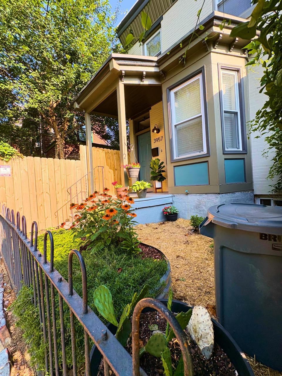 Modern 2 BedRm Spacious Home-University City-Free Parking! Hostel in Philadelphia
