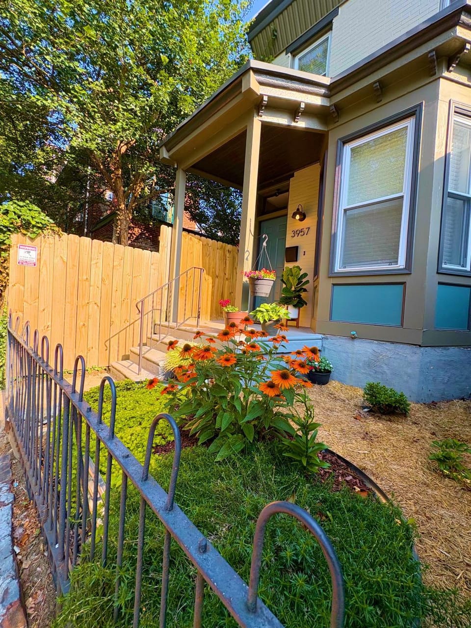 Modern 2 BedRm Spacious Home-University City-Free Parking! Hostel in Philadelphia