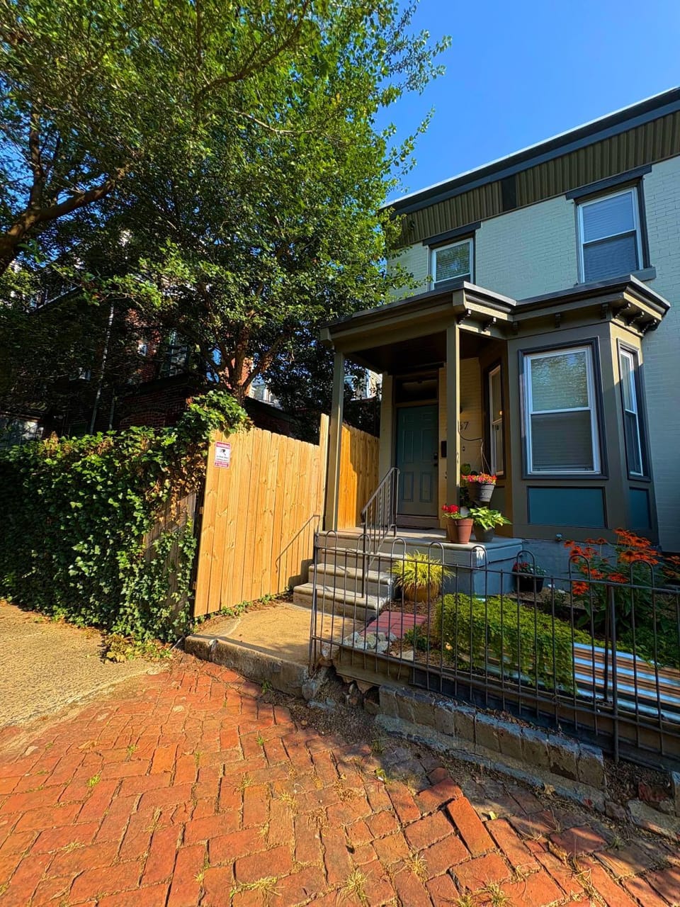 Modern 2 BedRm Spacious Home-University City-Free Parking! Hostel in Philadelphia