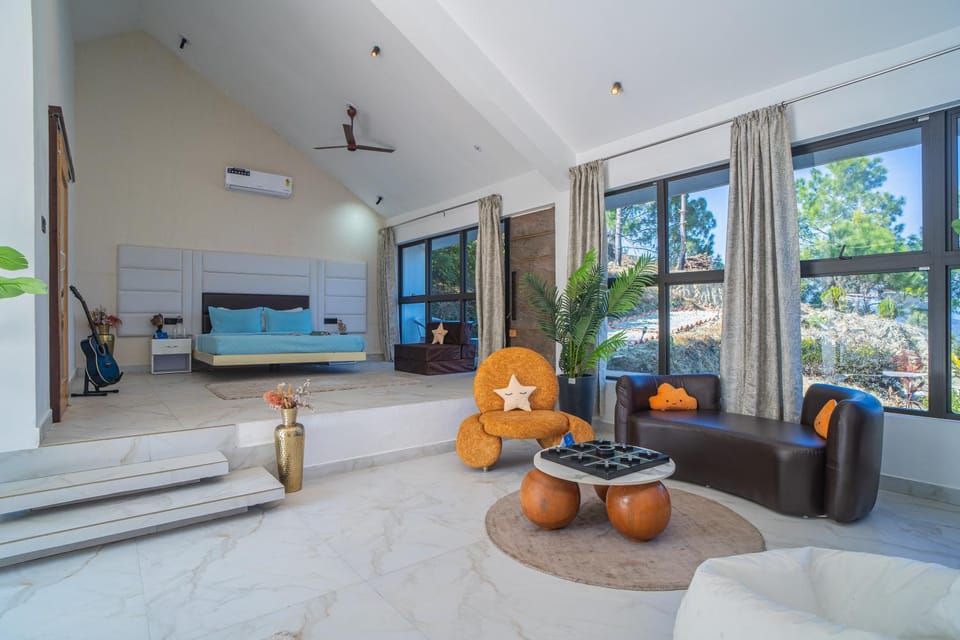 Bed, Living room, Bedroom, air conditioner
