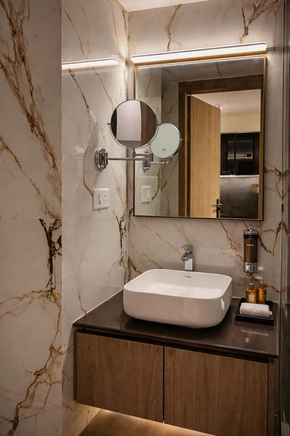 Nova Stay Inn Near Expo Apartment in Haryana