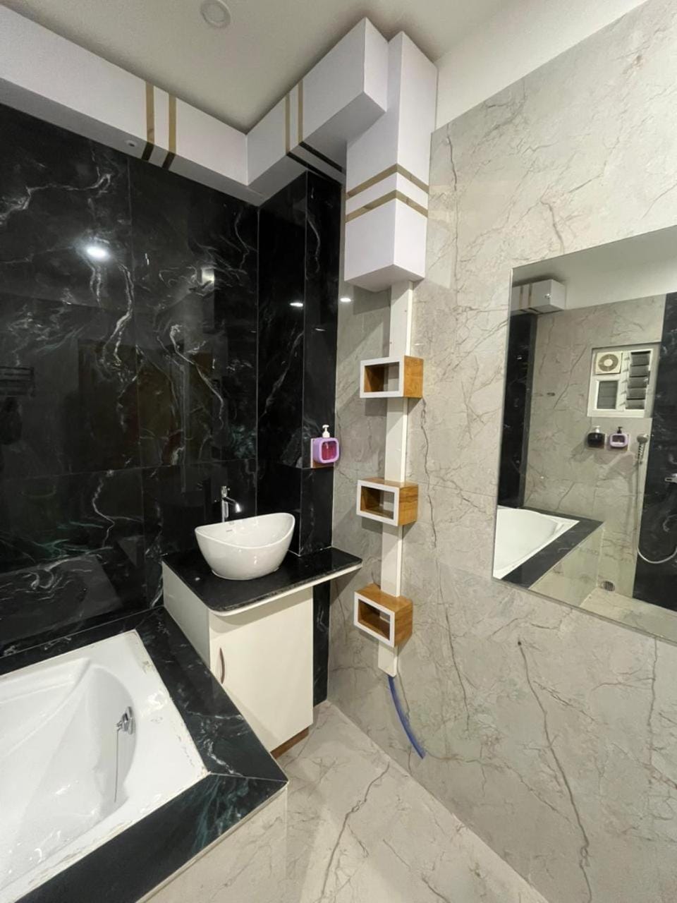 Alishba Hotel And Restaurant Hotel in West Bengal