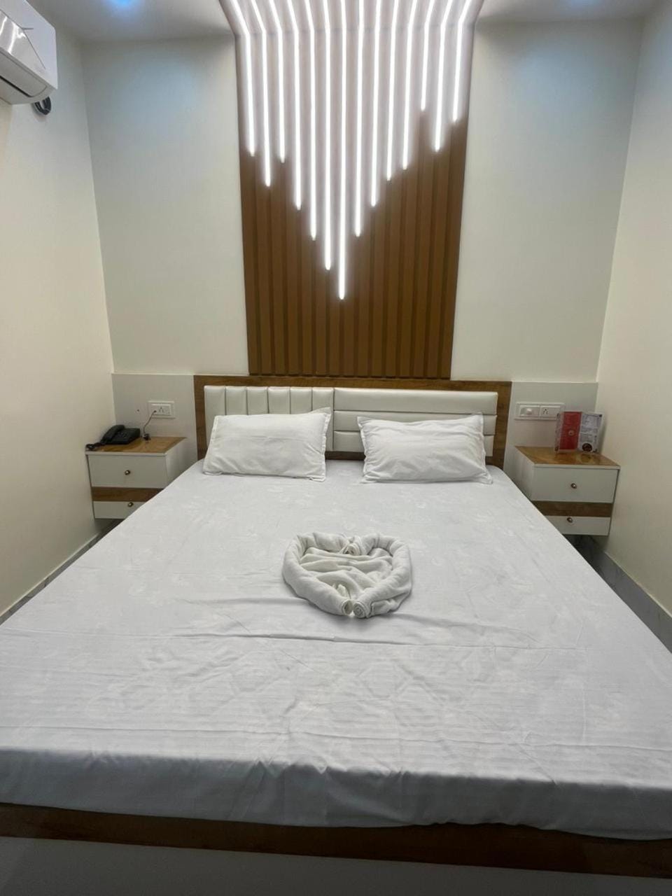 Alishba Hotel And Restaurant Hotel in West Bengal