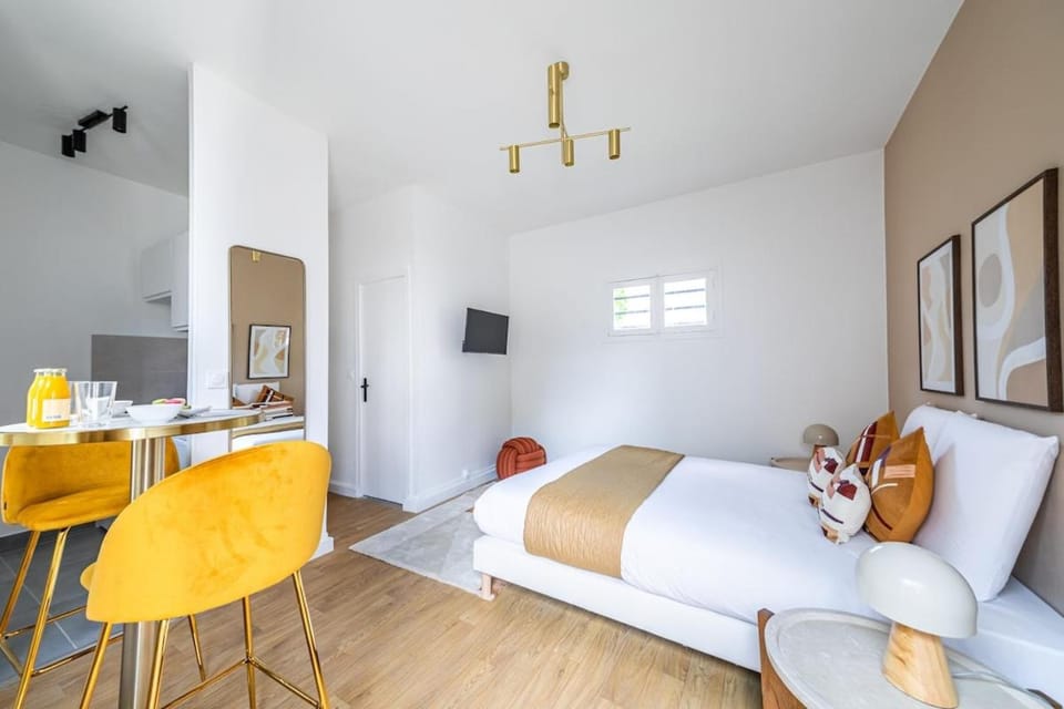 Charming Studio in the Heart of Issy-les-Moulineaux Apartment in Vanves
