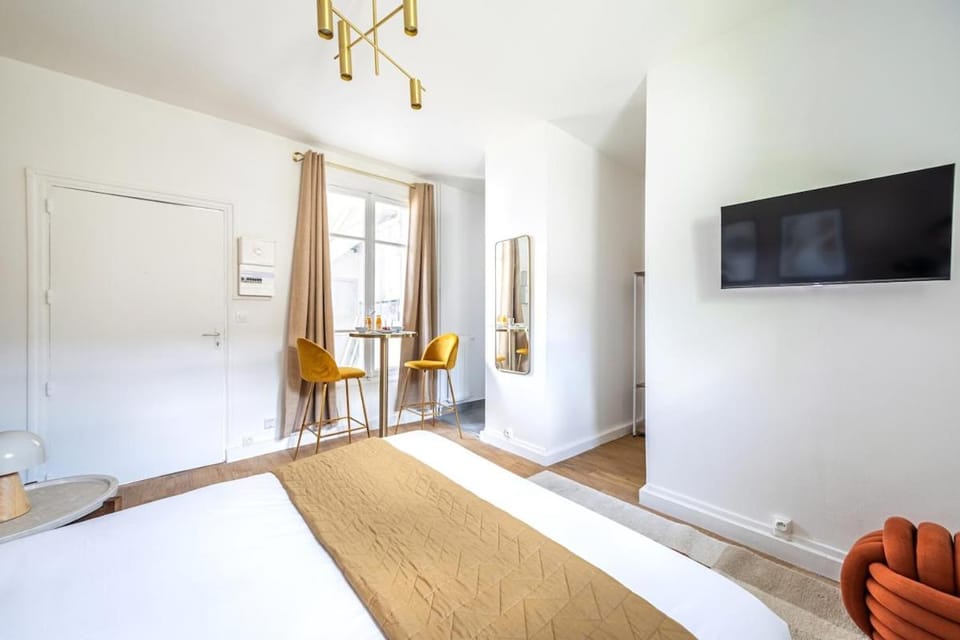 Charming Studio in the Heart of Issy-les-Moulineaux Apartment in Vanves