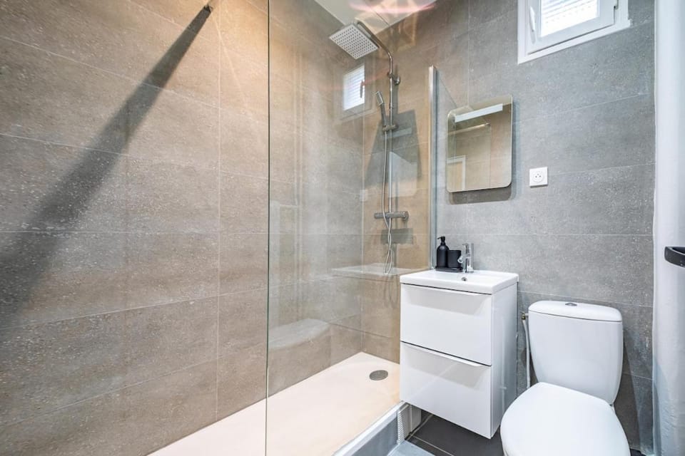 Charming Studio in the Heart of Issy-les-Moulineaux Apartment in Vanves