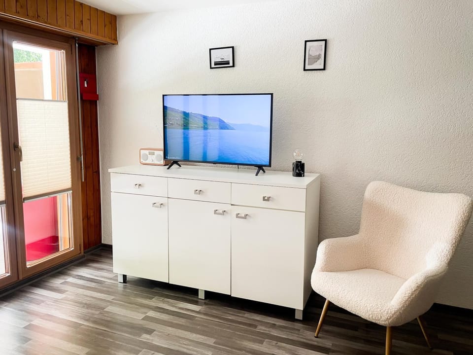 Nendaz Alpine Studio - Ski & Swimming Pool Apartment in Nendaz