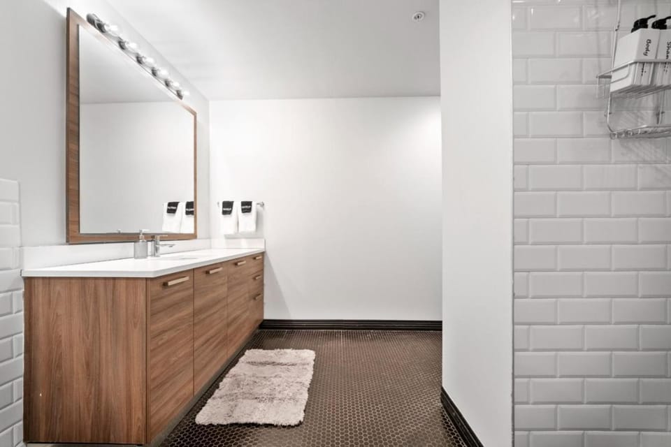 Renovated Downtown Retreat | Pool + In-Unit Laundry Apartment in Dallas