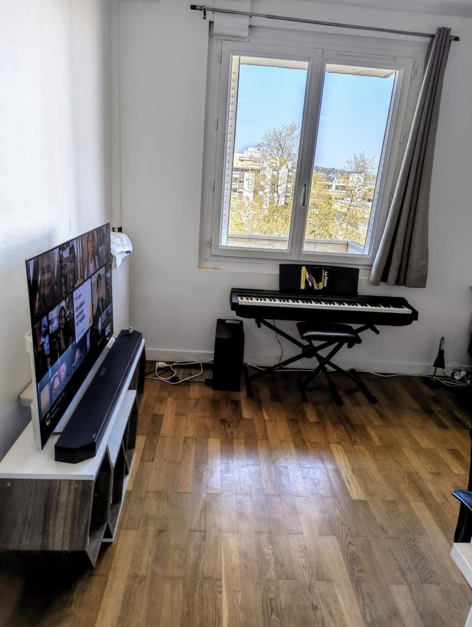 Chambre spacieuse TV Oled, proche Tête d'or Bed and Breakfast in Villeurbanne
