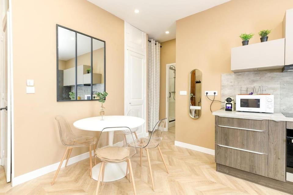Hyper centre Grenoble chic and comfort fiber wifi Apartment in Grenoble
