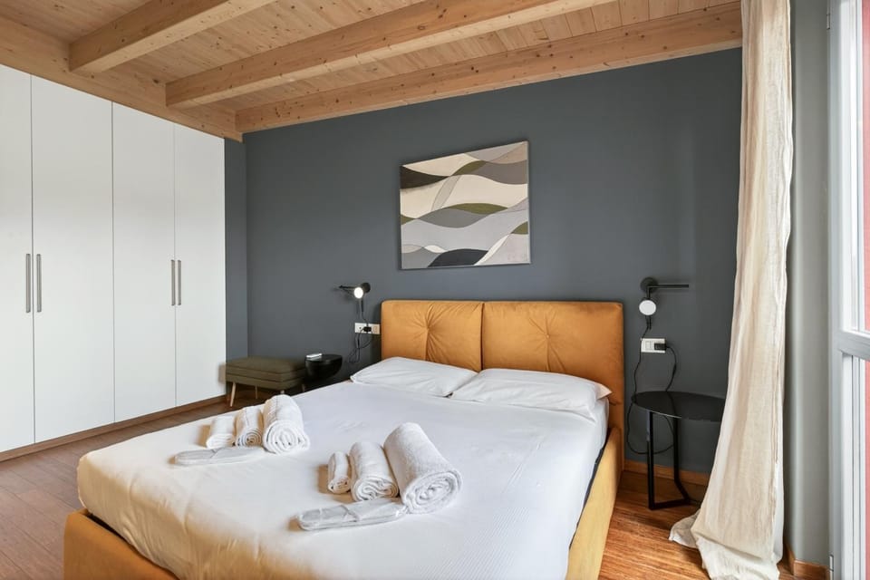 Bed, Photo of the whole room, Bedroom, towels, wardrobe