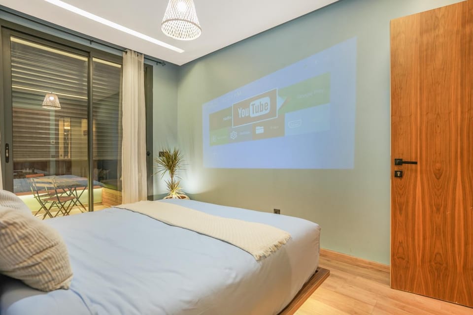 Premium Stay Near Aeria Mall CFC- Feels like Home Apartment in Casablanca