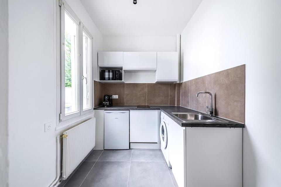 Comfortable Apartment Just Outside Paris in Issy-les-Moulineaux Apartment in Vanves