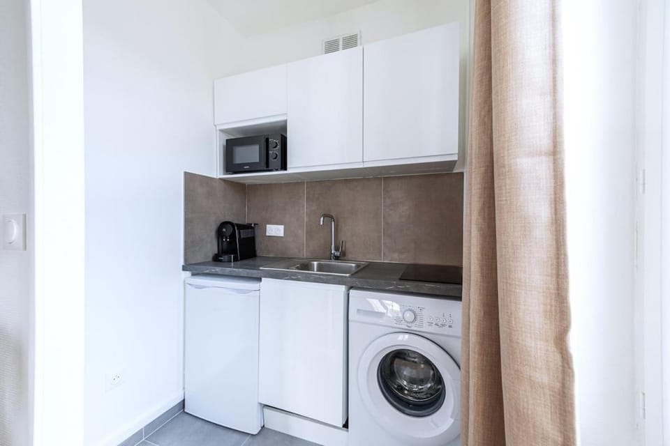 Warm and Cozy Studio in the Heart of Issy-les-Moulineaux Apartment in Vanves