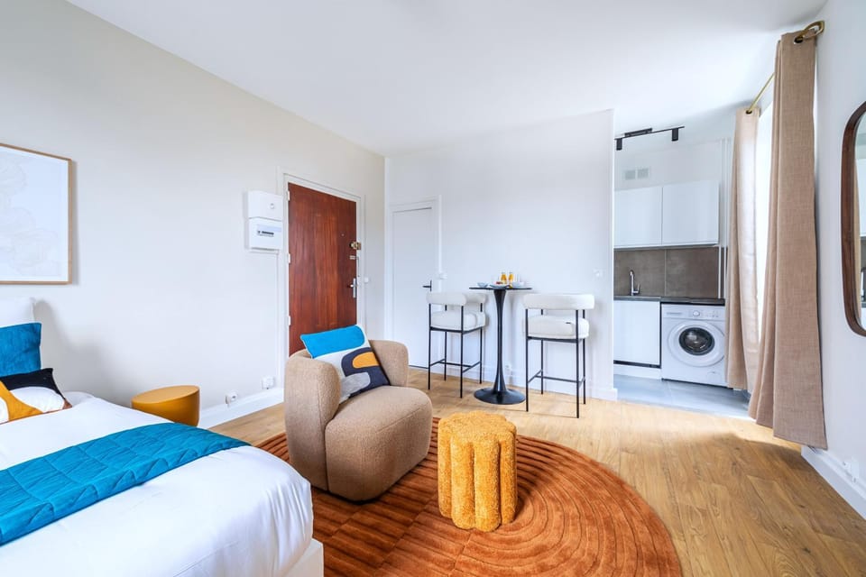 TV and multimedia, Kitchen or kitchenette, Bedroom