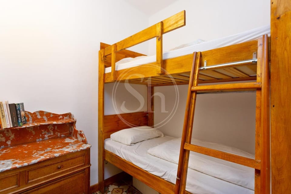 Stylish flat near Montjuic & City Center Apartment in Barcelona