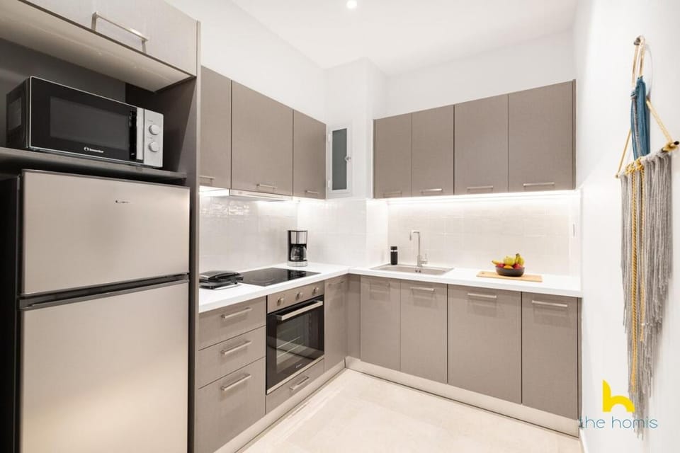 Modern 1-BDR Athenian Habitat near Acropolis! Apartment in Athens