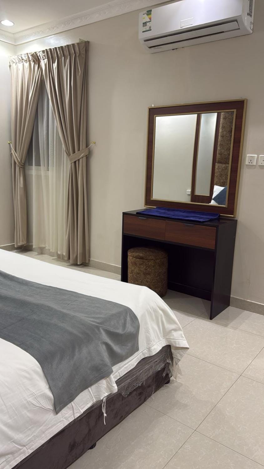 Bed, Bedroom, air conditioner