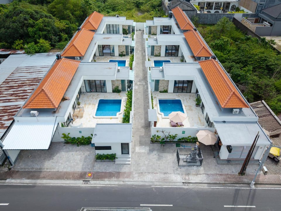 Property building, Area and facilities