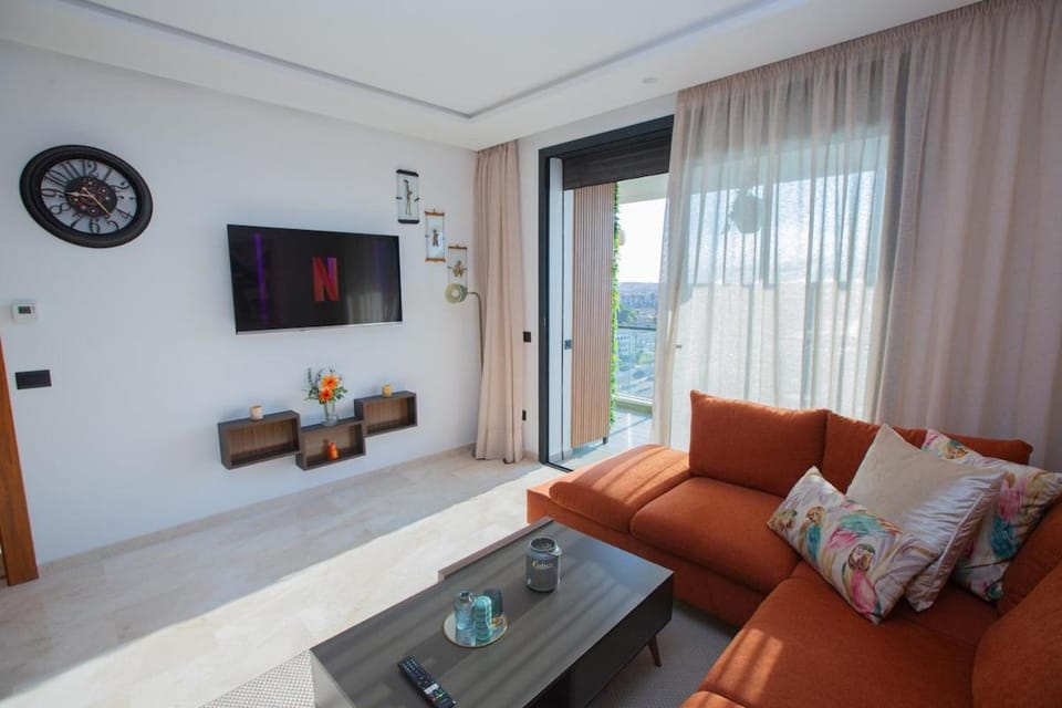 Communal lounge/ TV room, TV and multimedia, Living room