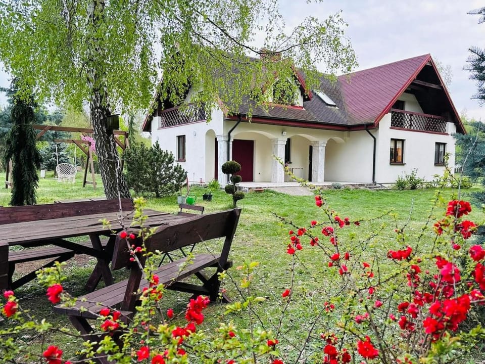 Ranczo w leśnym ogrodzie Villa in Poland