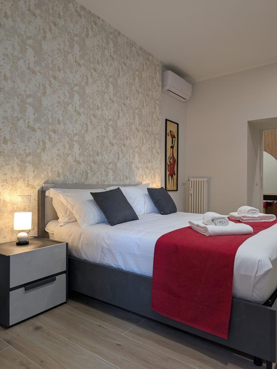 Bedroom, towels, air conditioner