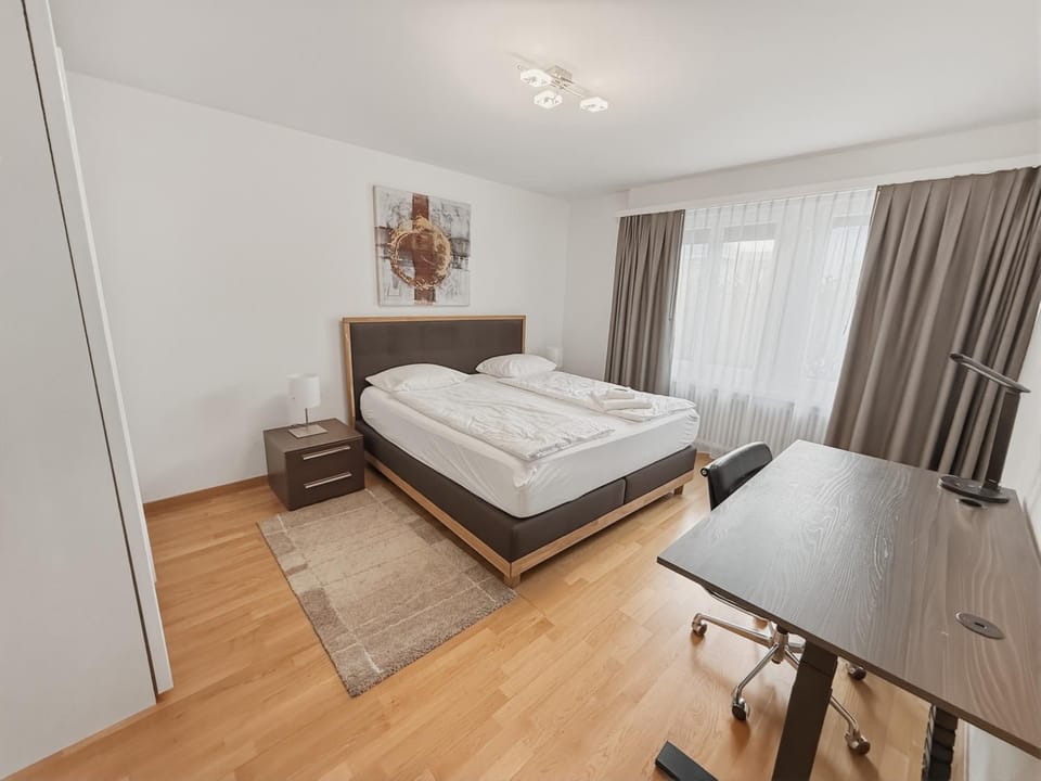 Bedroom, wardrobe