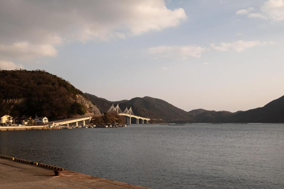 Enjoy the beautiful sea and the local port town right in front of you! A 3-story private facility where you can rediscover the beauty of Japan and feel the Japanese spirit House in Japan