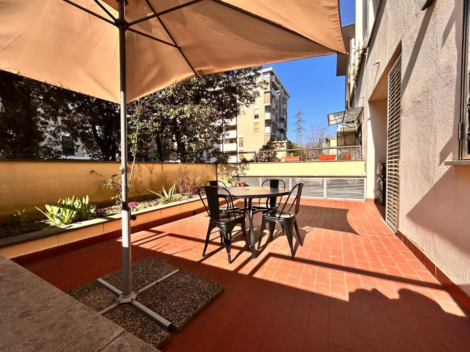 Patio, Day