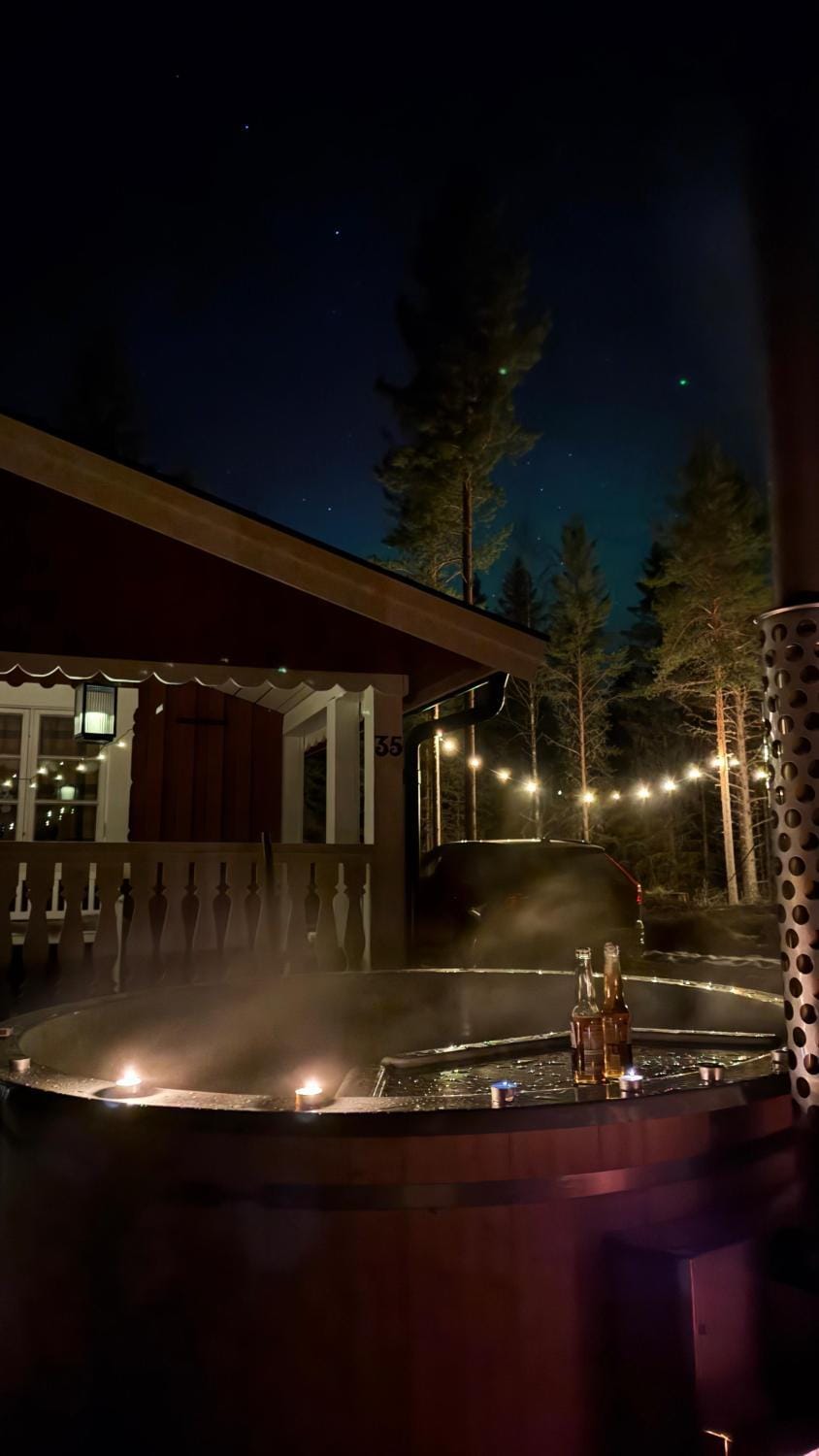 Luxe cabin in Hovfjället with Hot Tub Cabin in Sweden