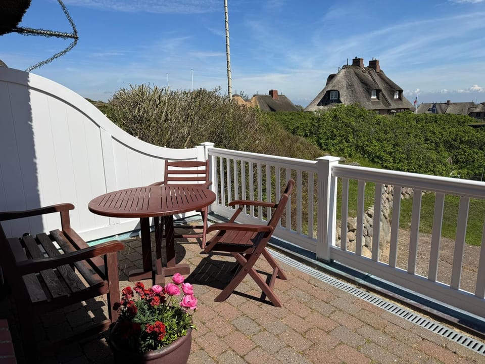 Landhaus-Duenenhof House in Sylt
