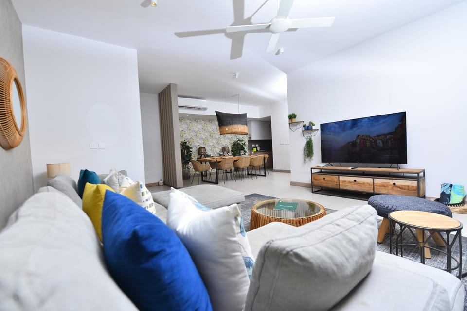 TV and multimedia, Living room, Seating area