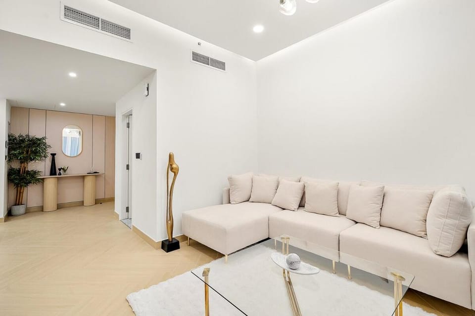 FIRST CLASS 3BR Sea, Palm & Atlantis Views Apartment in Dubai