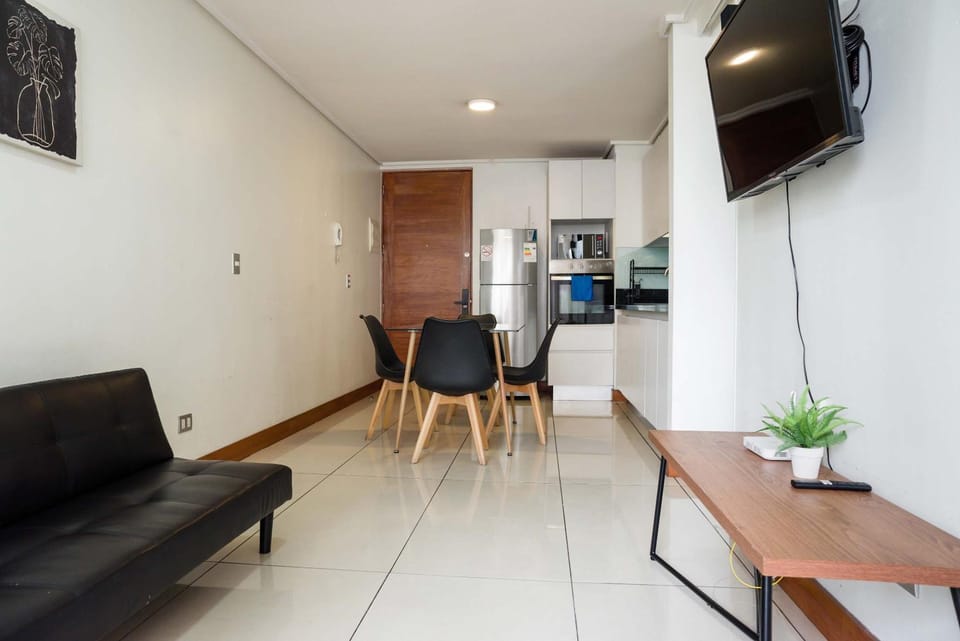 Exclusive and Sophisticated 1BR in Las Condes Apartment in Las Condes