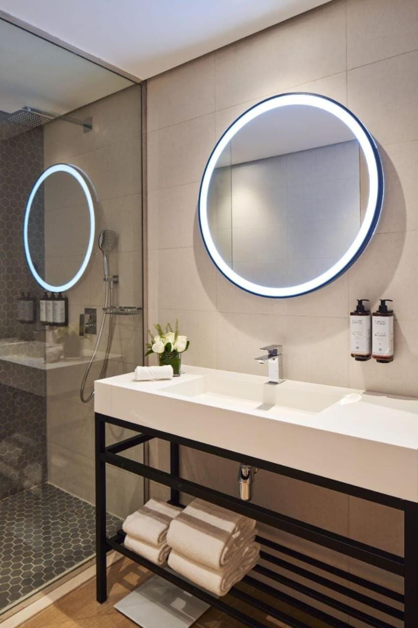 Elegant Studio Apartment with Marina View JVT Apartment in Dubai