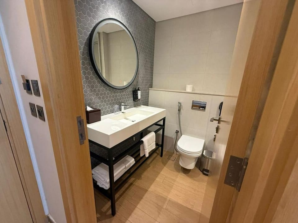Elegant Studio Apartment with Marina View JVT Apartment in Dubai