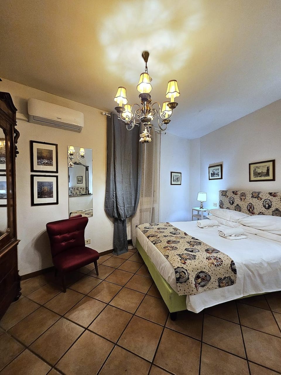 Bed, Bedroom, locker