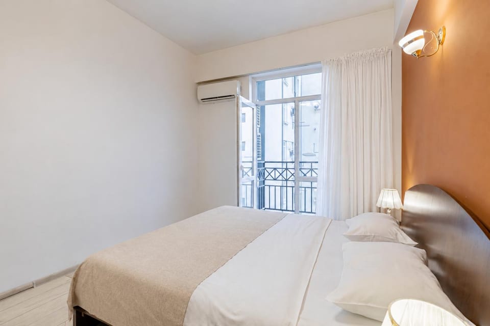 Bed, Photo of the whole room, Bedroom, air conditioner