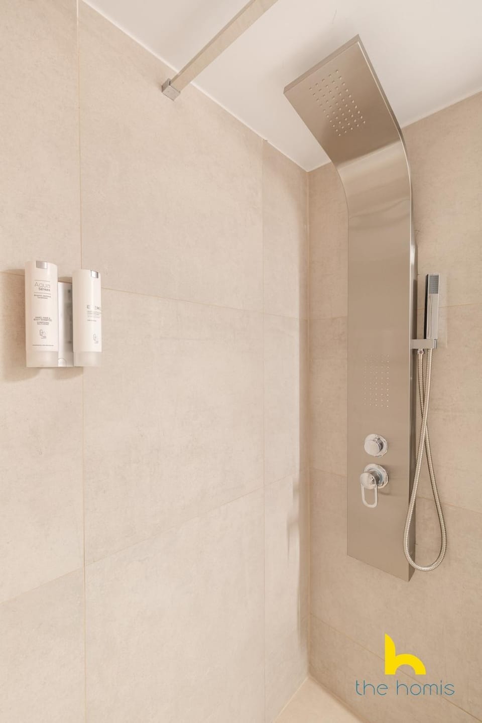 Modern 1BDR Athenian Habitat near Acropolis Apartment in Athens