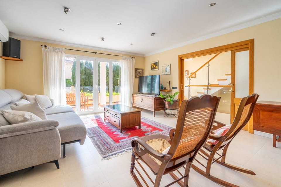 Communal lounge/ TV room, Living room