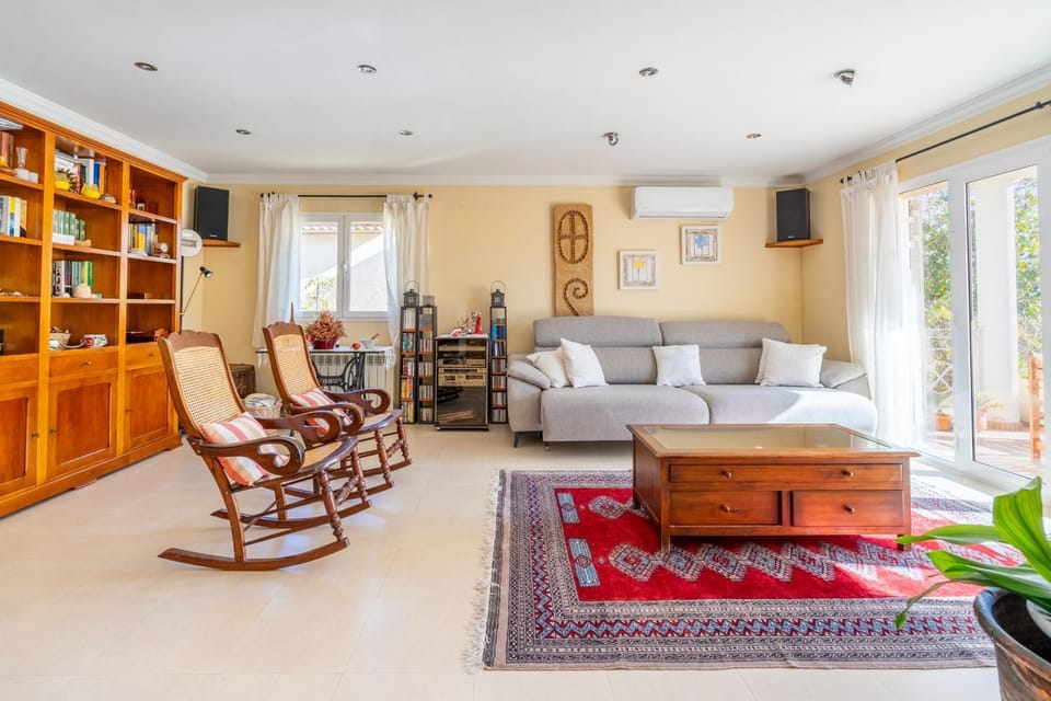 Communal lounge/ TV room, Living room