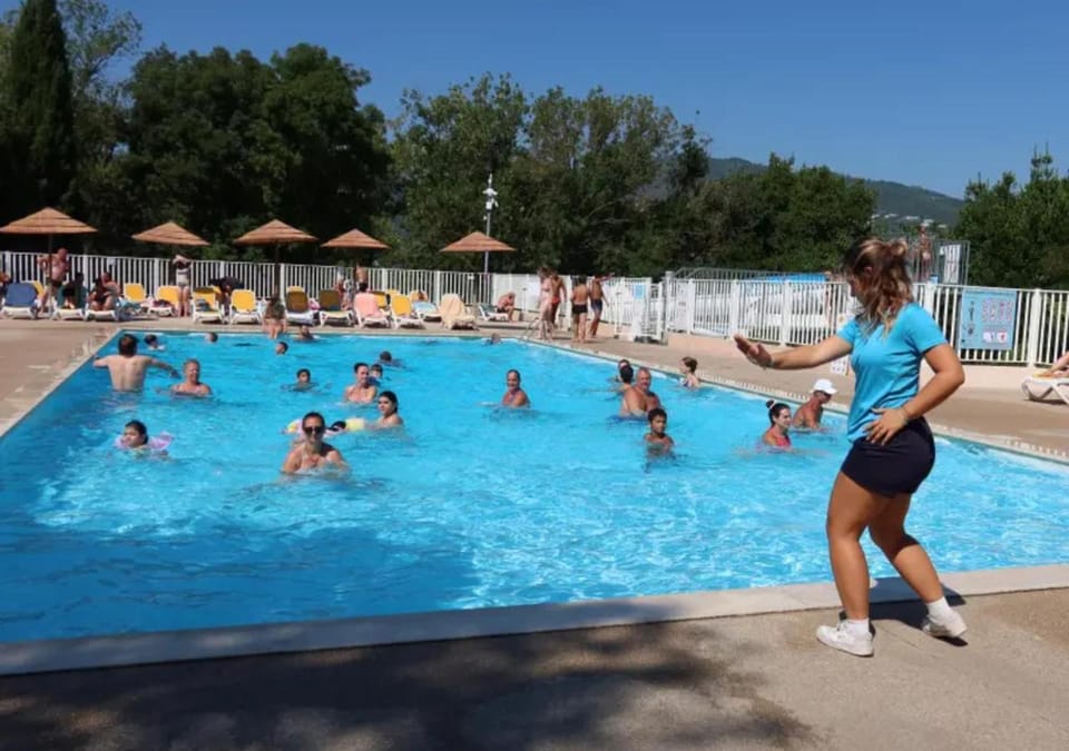 Camping Parc Bellevue Cannes - Aquatique Vacances Campground/ 
RV Resort in Cannes