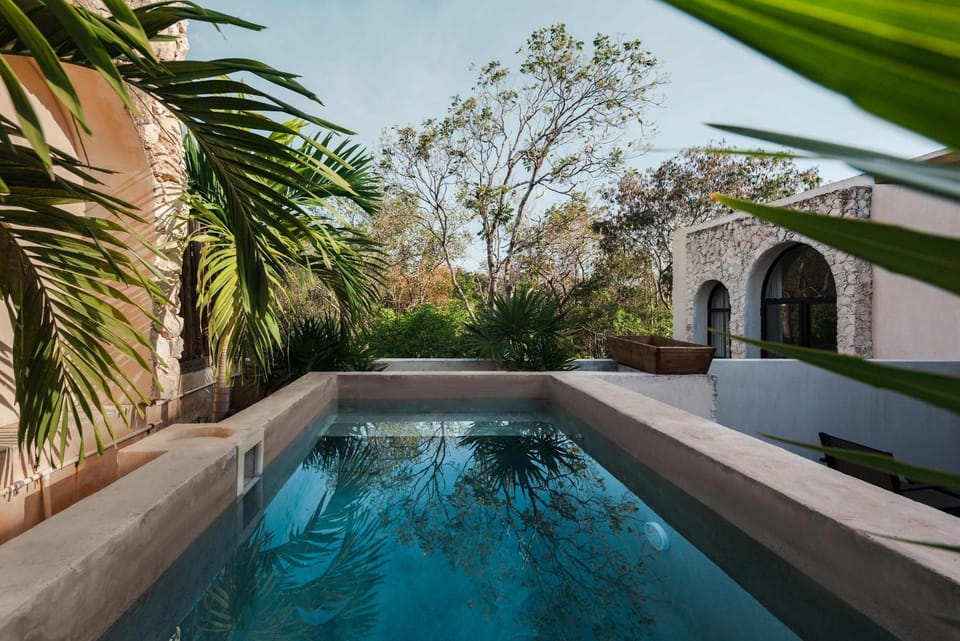 Luxury 4 Bedroom Villa with Private Rooftop Pool House in State of Quintana Roo