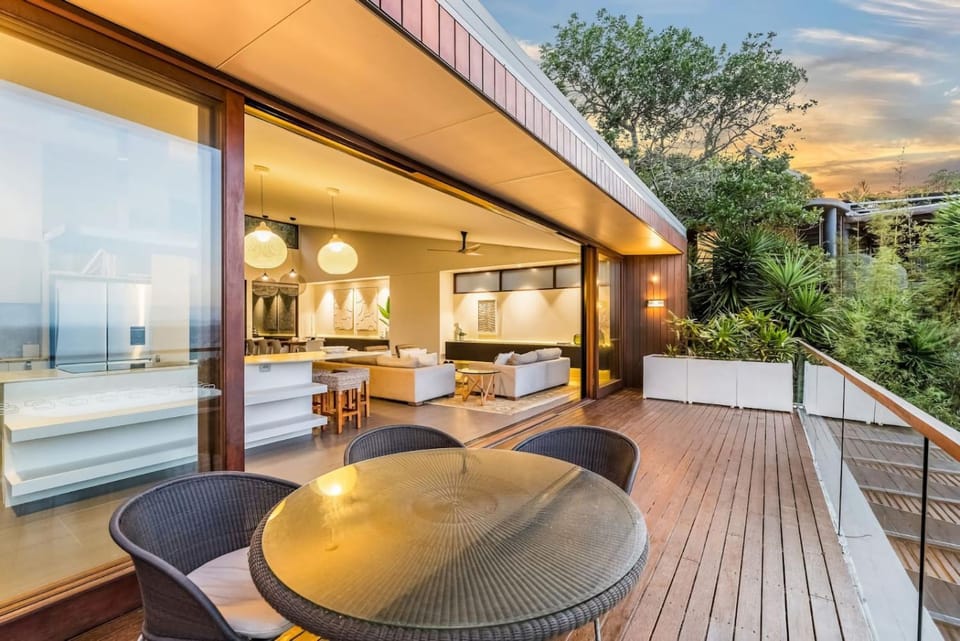 Blue at Wategos Luxury Beach Retreat House in Byron Bay